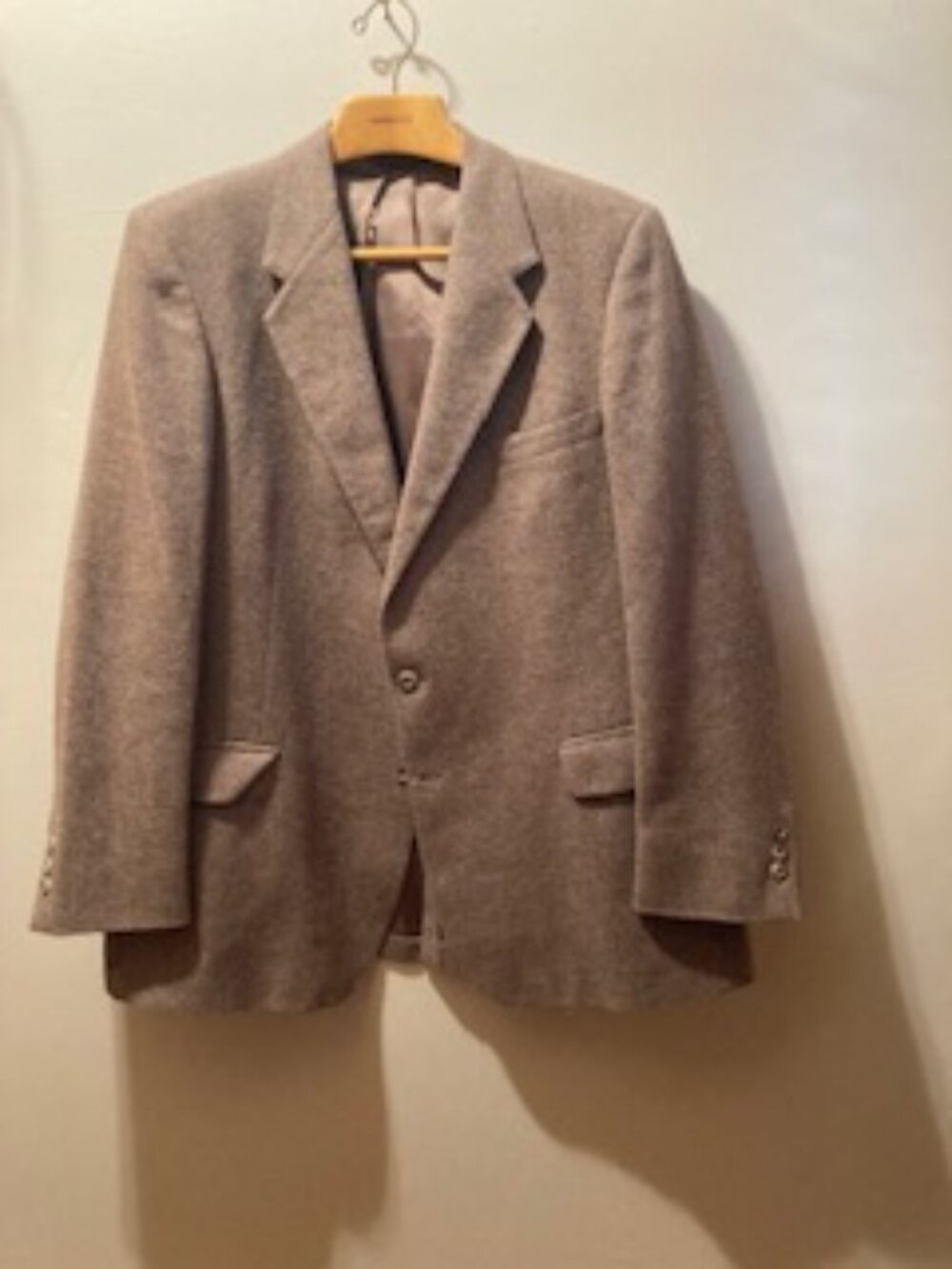 Men's Jaymar Wool sports Coat. Tan, 40 Reg